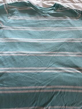Boys size 10-12 Old Navy Aqua  and White Striped Short Sleeve Tee summer